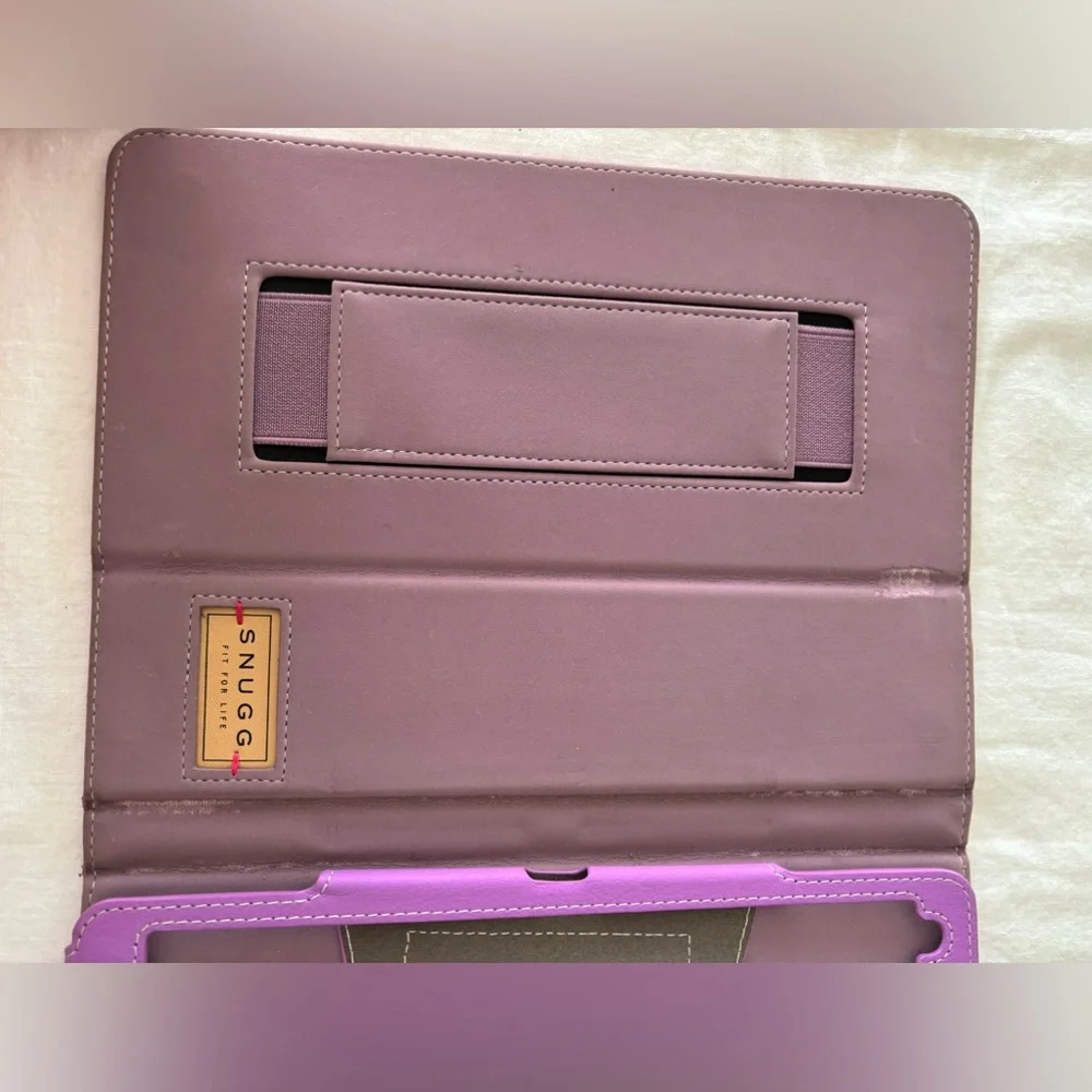 SNUGG. Leather iPad‎ case. Some wear and tear but in overall good condition.